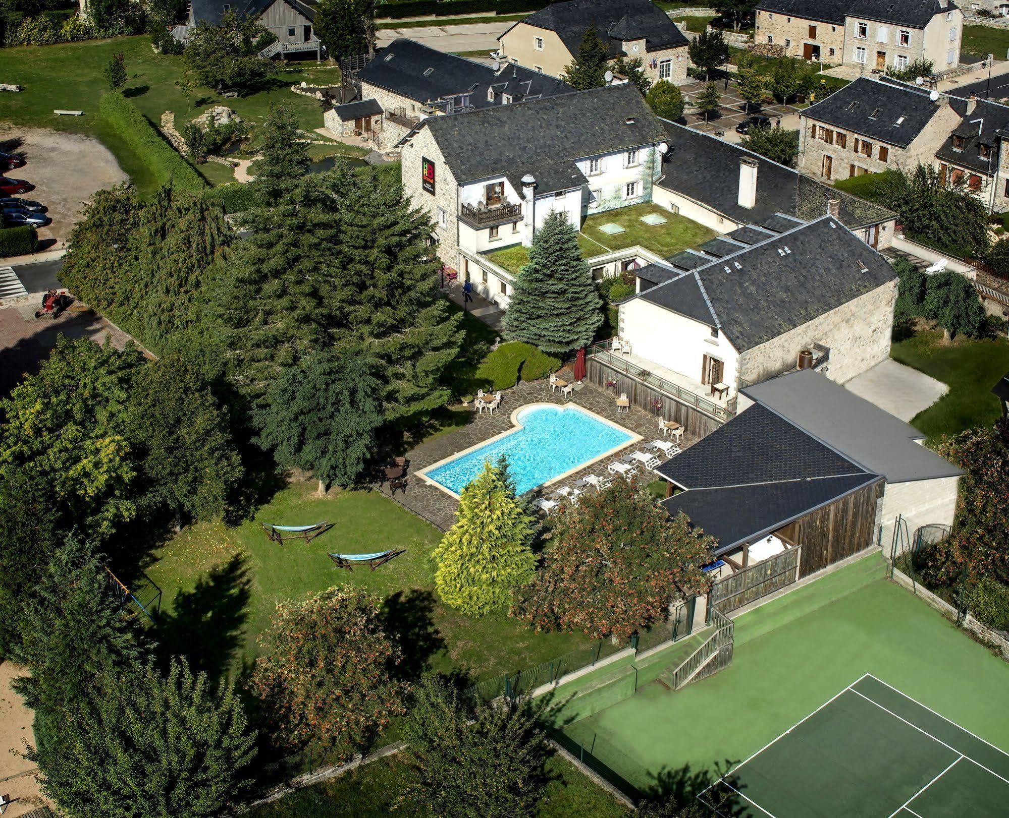 Hotel Le Rocher Blanc Albaret-Sainte-Marie Luaran gambar